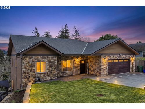 1118 S 11th St, Coos Bay, OR, 97420-1247 | Card Image