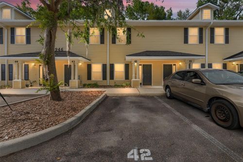 42-2946 Sw 35th Pl, Gainesville, FL, 32608-6770 | Card Image