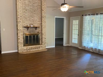 205 Shiloh Drive, House other with 3 bedrooms, 2 bathrooms and null parking in Victoria TX | Image 3