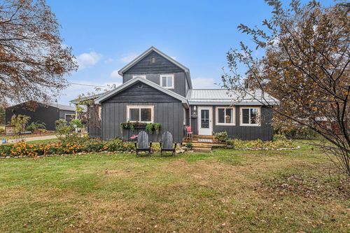 46961 8th Ave, Bloomingdale, MI, 49026-8745 | Card Image