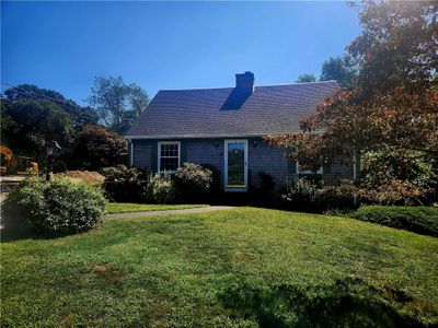 77 Mast Street, House other with 2 bedrooms, 1 bathrooms and 2 parking in Jamestown RI | Image 3