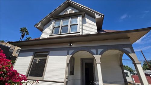 apt-b-975 N Park Cir, Long Beach, CA, 90813-6045 | Card Image