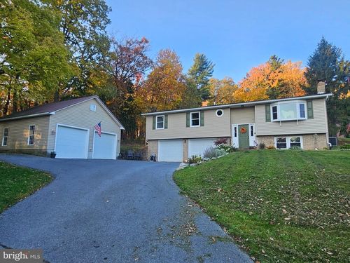 13385 Seibert Ave, Waynesboro, PA, 17268-8648 | Card Image
