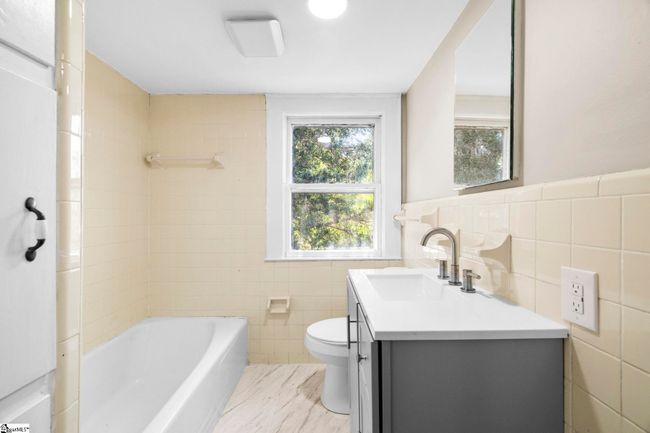 202 E Green St, House other with 4 bedrooms, 2 bathrooms and null parking in Iva SC | Image 28