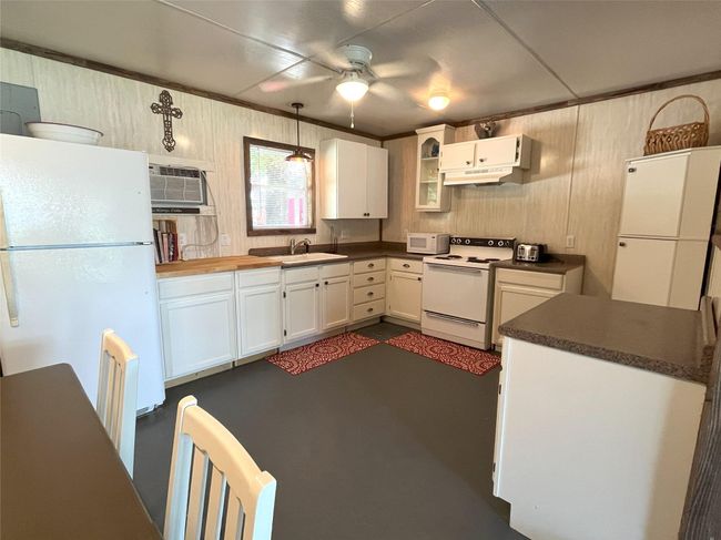 Kitchen | Image 20