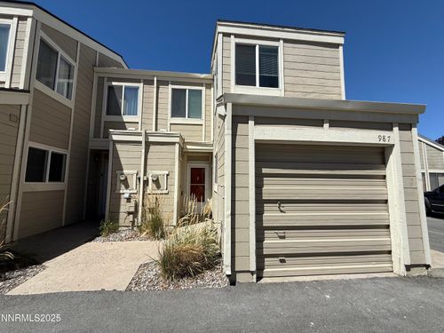 987 Damon Ln, Sparks, NV, 89431-0900 | Card Image