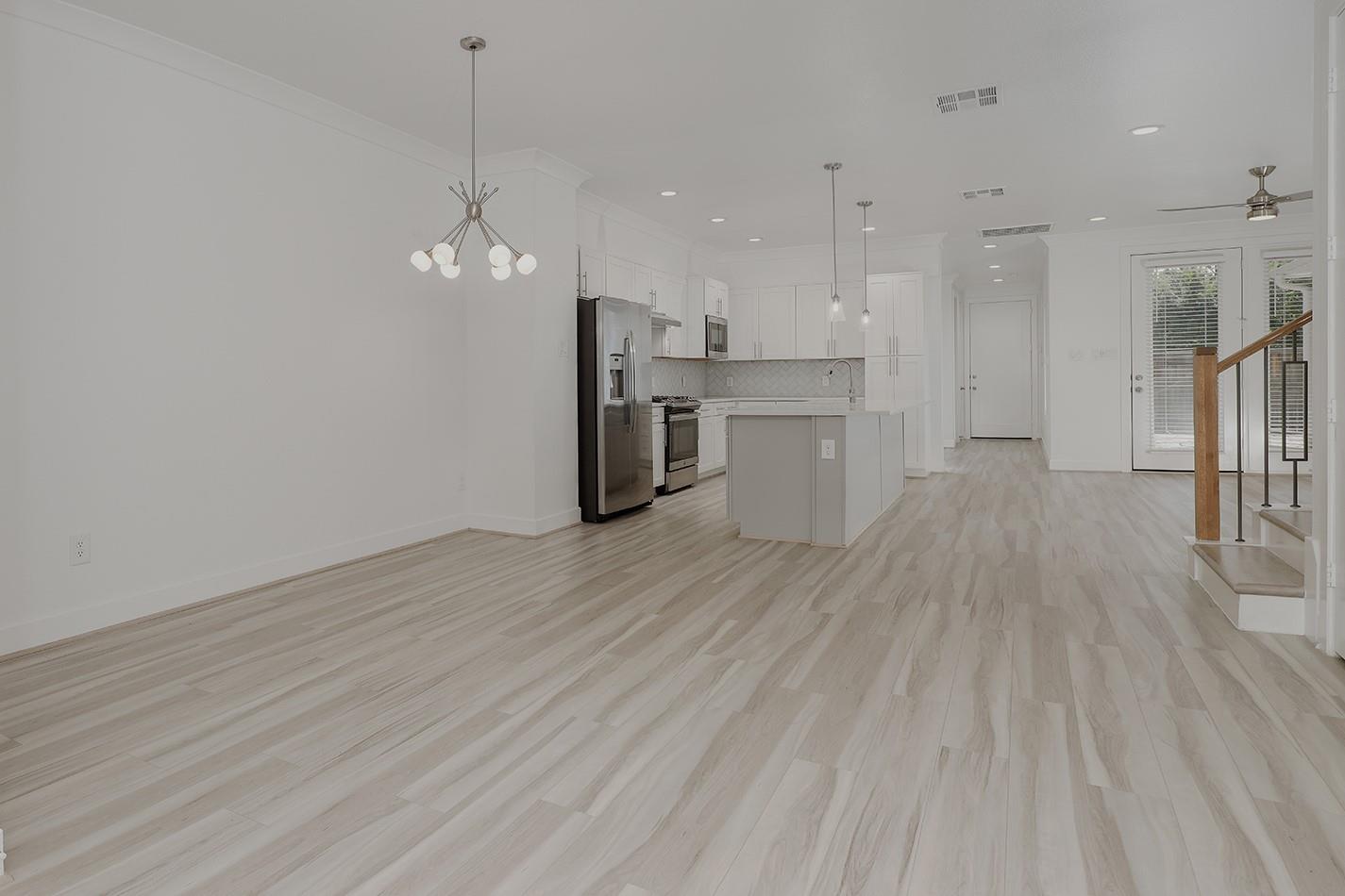 Residential Lease in Spring 5