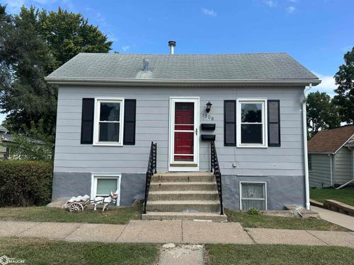 1308 Plank St, Burlington, IA, 52601-4320 | Card Image