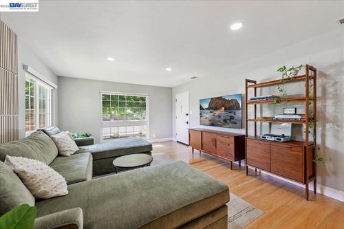 168 Albatross Avenue, Livermore, CA, 94550-3032 | Card Image