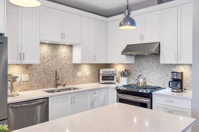 14 - 3303 Rosemary Heights Cres, Townhouse with 3 bedrooms, 3 bathrooms and 4 parking in Surrey BC | Image 12
