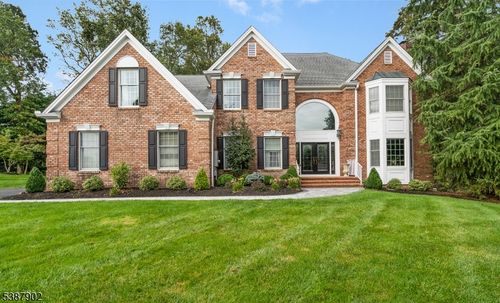 7 Meyers Way, Bridgewater, NJ, 08807-2388 | Card Image