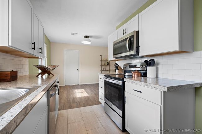 321 Elmhurst Ave, House other with 3 bedrooms, 1 bathrooms and null parking in Bartlesville OK | Image 11