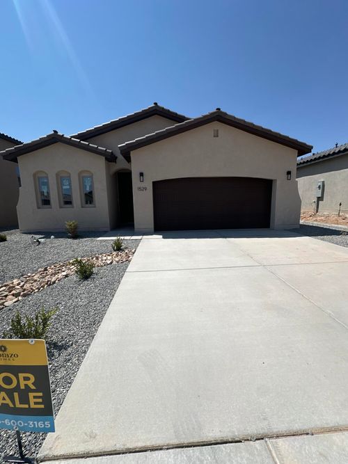 1529 Valle De Colores St Nw, Los Lunas, NM, 87031-9158 | Card Image