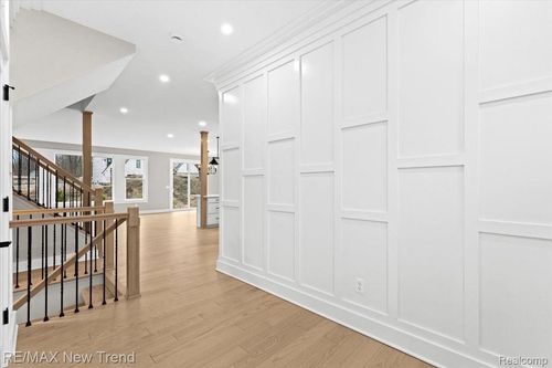 207 Mountain View Ln, Milford, MI, 48380 | Card Image