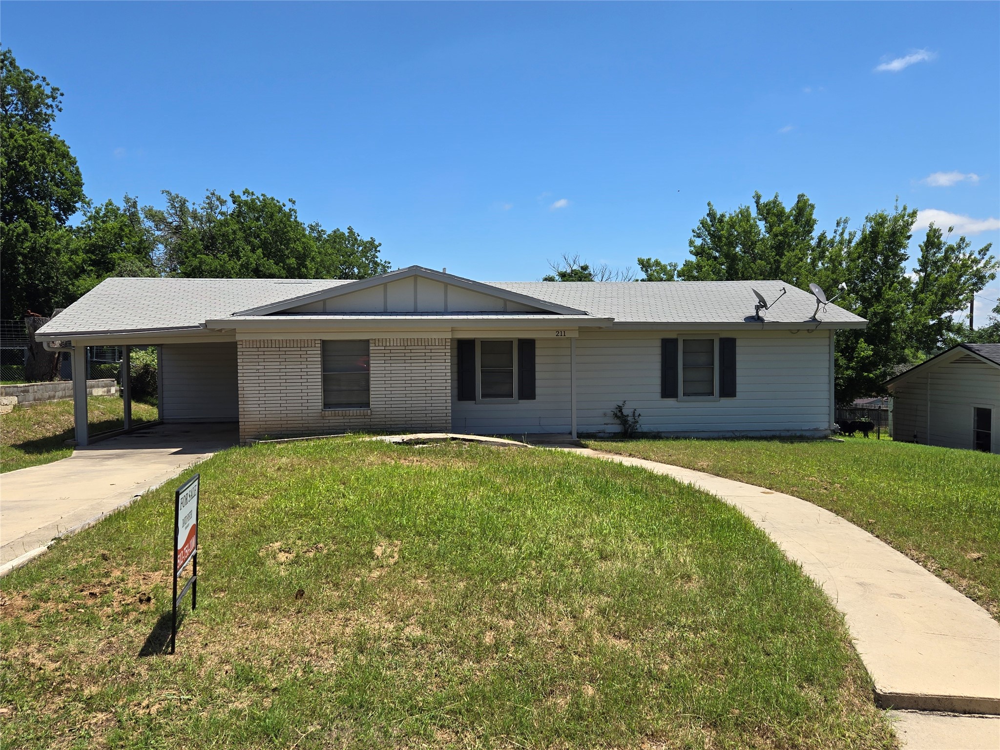 Rice St, Lampasas, TX 76550