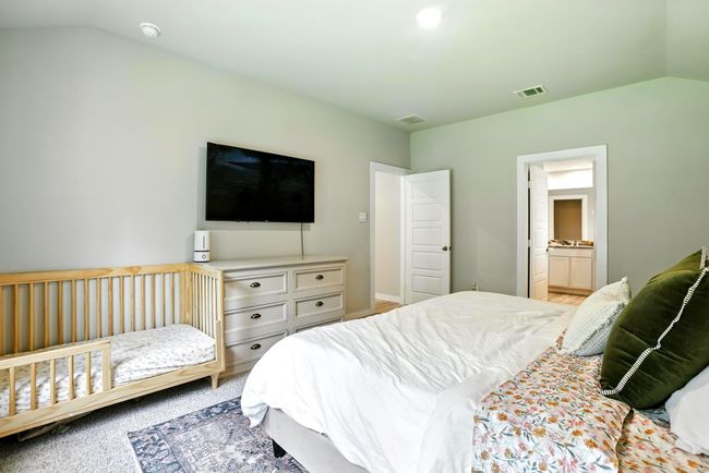 621 Little Spring Ct, House other with 4 bedrooms, 2 bathrooms and 2 parking in Anahuac TX | Image 21