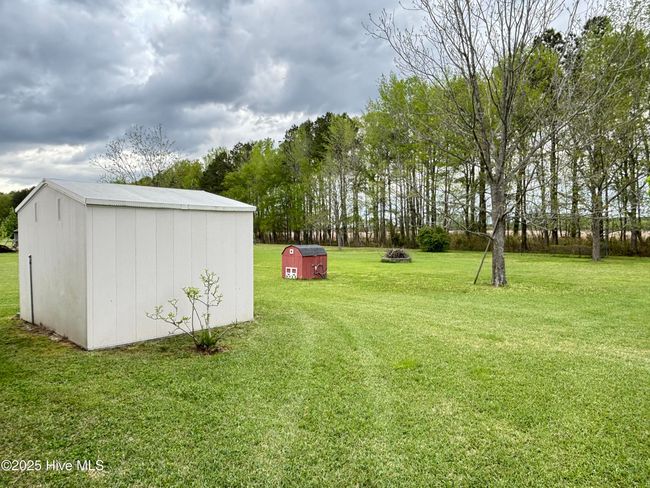 shed and firepit | Image 41