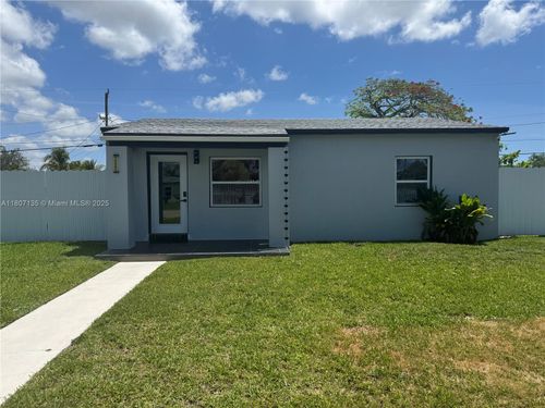 14581 Jackson St, Miami, FL, 33176-7426 | Card Image