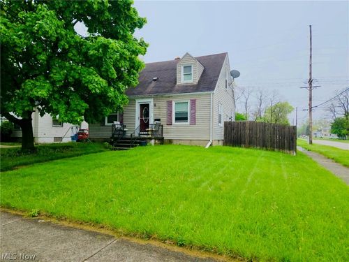 2402 E 35th Street, Lorain, OH, 44055 | Card Image