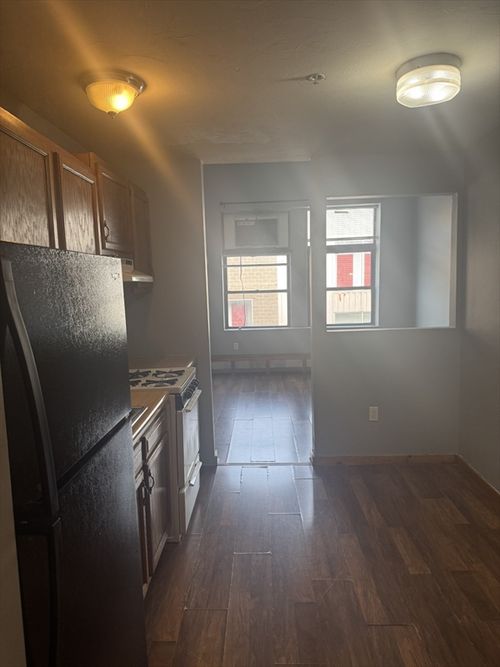 apt-17-9 Montello St, Brockton, MA, 02301-4085 | Card Image