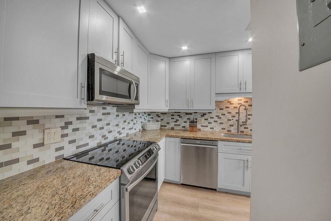 APT-103 - 1140 Mahogany Way, Condo with 2 bedrooms, 2 bathrooms and null parking in Delray Beach FL | Image 8