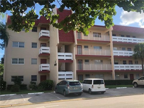 303-1005 Country Club Dr, Margate, FL, 33063-3200 | Card Image