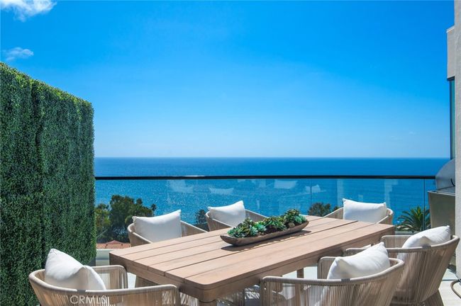 2492 Glenneyre St, House other with 4 bedrooms, 6 bathrooms and 2 parking in Laguna Beach CA | Image 11