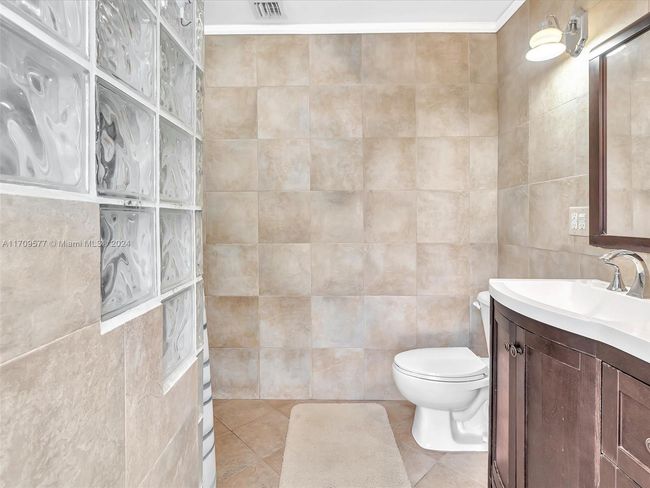 8910 Nw 7 Th Ct, House other with 3 bedrooms, 2 bathrooms and null parking in Pembroke Pines FL | Image 46