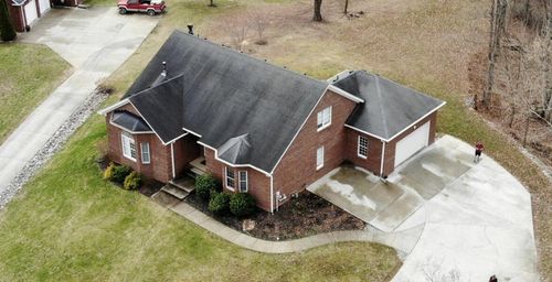 300 Woodlawn Dr, Carrollton, KY, 41008-8817 | Card Image