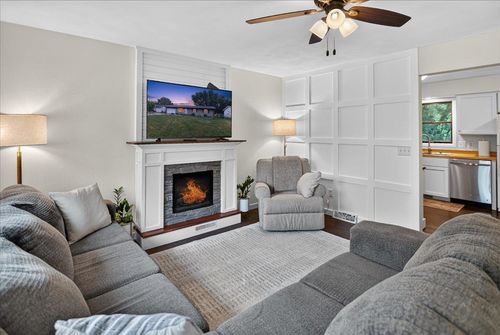 1419 Jasper Cir, SUN PRAIRIE, WI, 53590-3043 | Card Image