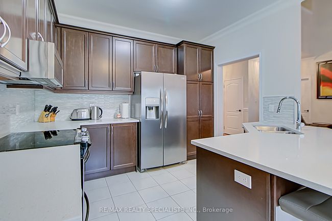 14 Alamode Rd, Condo with 3 bedrooms, 3 bathrooms and 2 parking in Brampton ON | Image 10