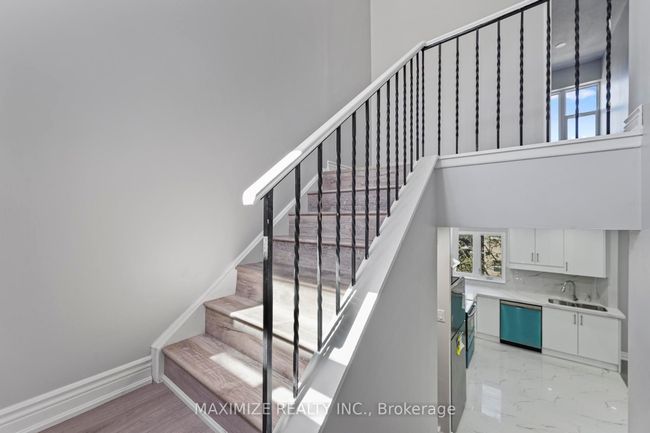 192 - 1055 Dundas St E, Condo with 3 bedrooms, 1 bathrooms and null parking in Mississauga ON | Image 10