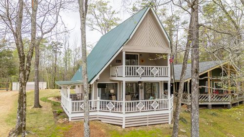 1085 Old Rd, Counce, TN, 38326-3734 | Card Image