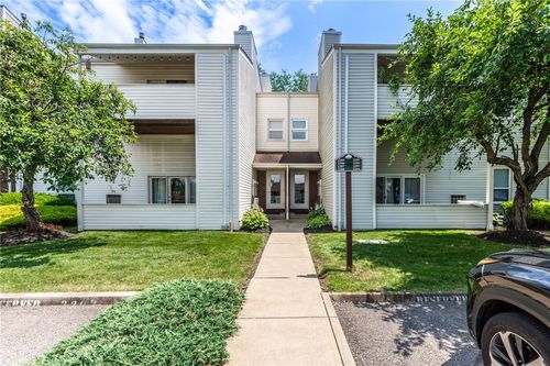 2207 Kenzie Dr, Pittsburgh, PA, 15205-9429 | Card Image