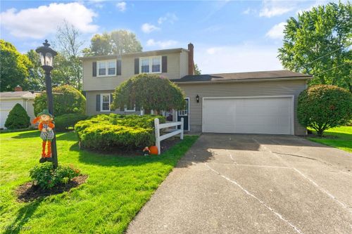 1597 Rosehedge Drive, Poland, OH, 44514 | Card Image