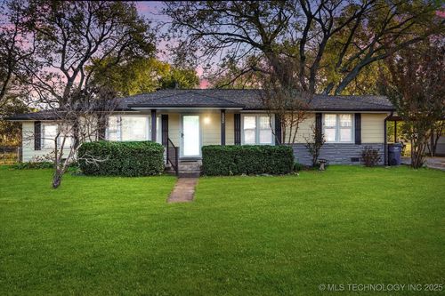 533 Forest St, Jenks, OK, 74037-2722 | Card Image