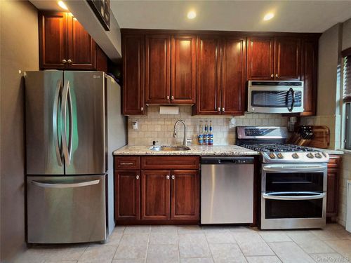 32-155-29 81st St, Howard Beach, NY, 11414-2318 | Card Image