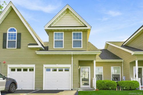 38 Augusta Dr, Medford, NY, 11763-2406 | Card Image