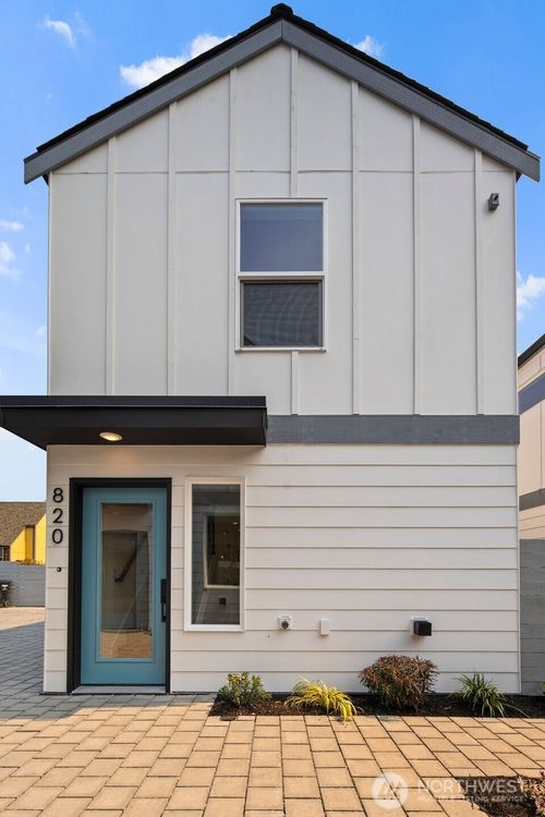 820 S Sullivan St, Seattle, WA, 98108-4746 | Card Image