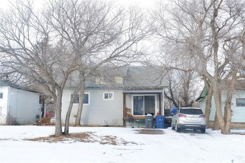 21 3rd St E, Willow Bunch, SK, S0H4K0 | Card Image