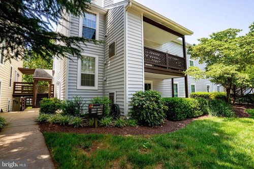 10039-10039 Oakton Terrace Rd, OAKTON, VA, 22124-2938 | Card Image