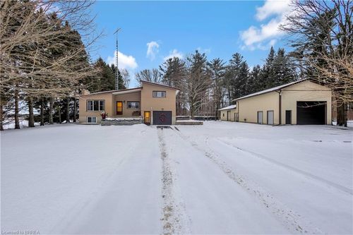 2210 Concession Rd 1 S, Delhi, ON, N4B2W4 | Card Image