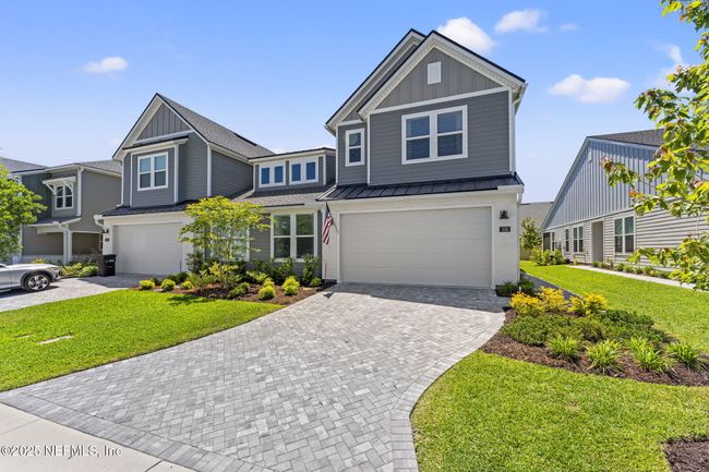 Large paver driveway | Image 30