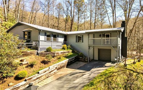 913 Winterberry Trl, Boone, NC, 28607-7837 | Card Image