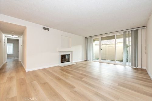 47 Town And Country Rd, Pomona, CA, 91766-6613 | Card Image