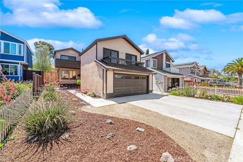 1407 Lakeside Ln, Huntington Beach, CA, 92648-3758 | Card Image