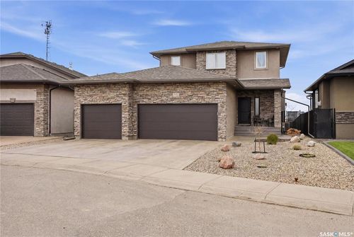 1532 Maple Hill Cres N, Regina, SK, S4X0E8 | Card Image