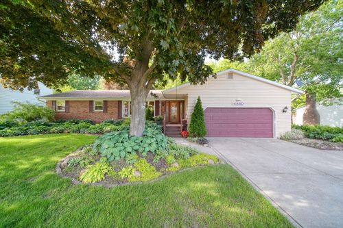 4860 Sequoia Dr, Jackson, MI, 49201-8964 | Card Image
