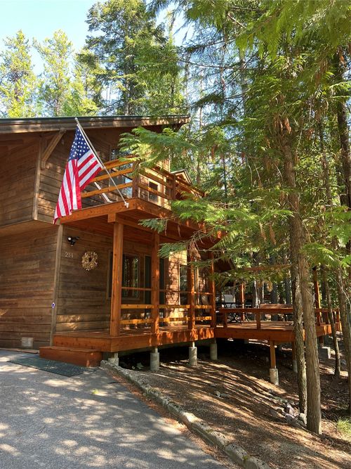 214 Tamarack Ln, Whitefish, MT, 59937-8899 | Card Image