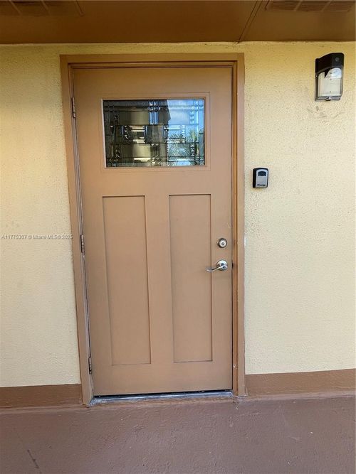 233-233 Saxony E, Delray Beach, FL, 33446-1843 | Card Image